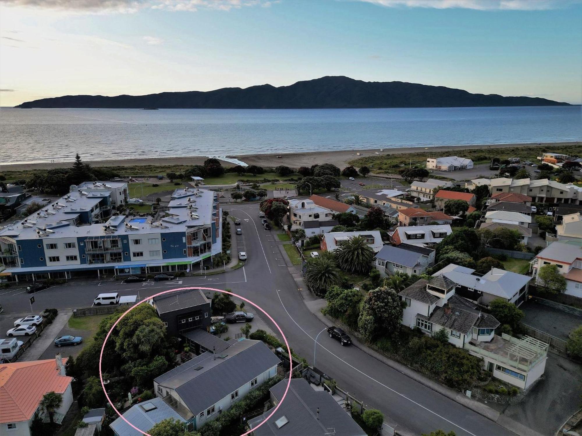 Top Floor Bed And Breakfast Paraparaumu Exterior photo
